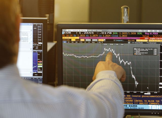 Ενισχύεται το ευρώ μετά την επιτυχημένη δημοπρασία ισπανικών ομολόγων